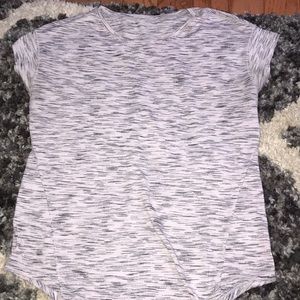 Lululemon tshirt